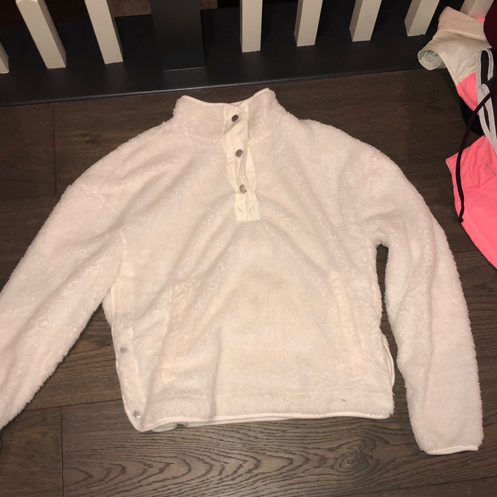 White fuzzy sweatshirt